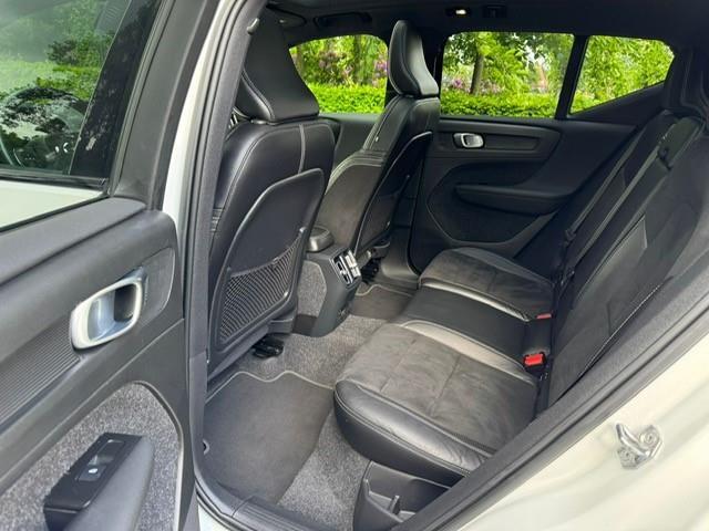 Volvo XC40 Recharge P8 AWD RDesign 408PK SOH 90,8%/Warmtepomp/Pano/Acarplay