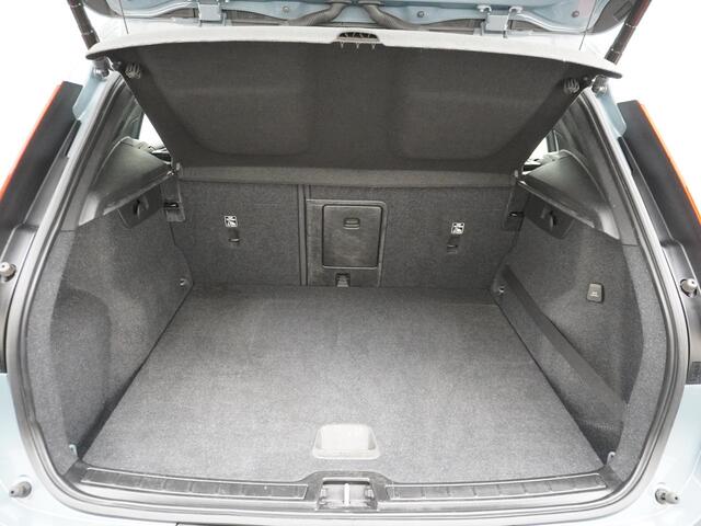Volvo XC40 1.5 T5 Recharge Business Pro Trekhaak/AdaptiveCruise/BLIS etc.