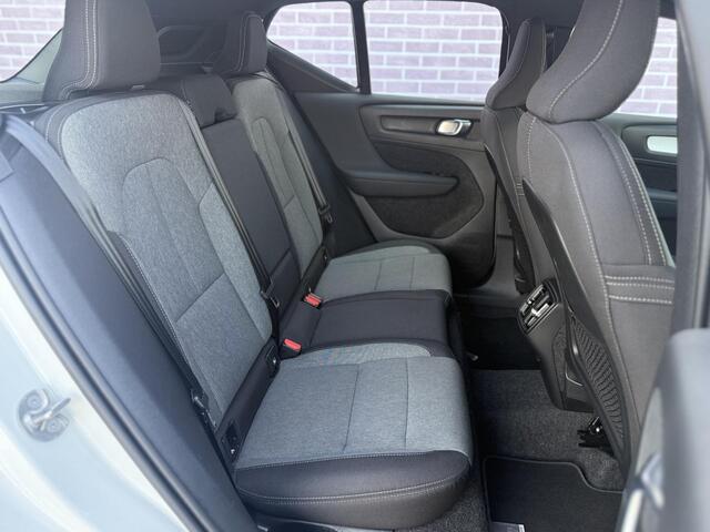 Volvo XC40 2.0 B4 Plus Dark | Trekhaak | Camera | Harman/Kardon | Keyless Entry/start | elektrisch verstelbare voorstoelen |
