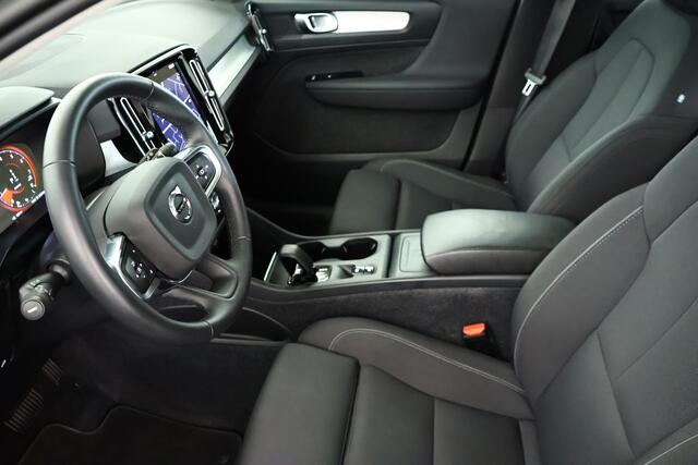 Volvo XC40 1.5 T3 Momentum / LED / CarPlay / Trekhaak / Memory