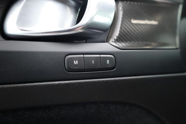 Volvo XC40 Recharge Ultimate | Rijklaar! | 96.7% SOH | Pano | Dig. Cockpit | Bliss | 360*+PDC | Harman/Kardon | Stuur-stoelverw. | Adapt. Cruise | Elek. Klep | Nav+App.Connect | LED | 19'' V