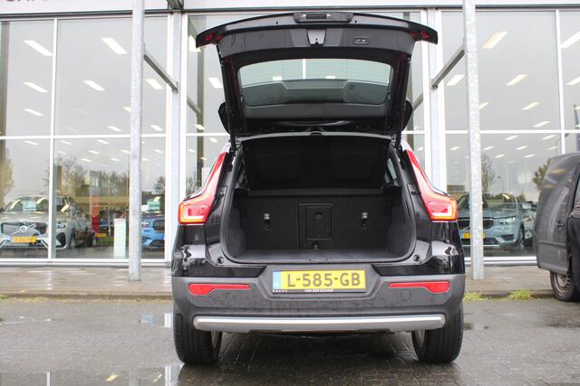 Volvo XC40 T2 130PK Automaat Business Pro | El. Trekhaak | Adapt. Cruise | DAB | El. Achterklep | BLIS | Keyless |