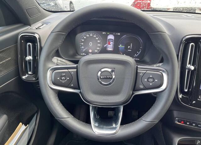 Volvo XC40 1.5 T4 Plus Dark | Adaptive Cruise Control | Verwarmde Voorruit | Harman Kardon | Plugin Hybride | Verwacht