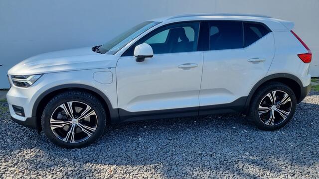Volvo XC40 1.5 T5 Recharge Inscription Expression 19" All seasons Wielen - Lighting Pack - Climate - Privacy Glass - Parking Pack - Camera achter - PDC voor en achter - 1800 KG Trekgewicht - Alarm