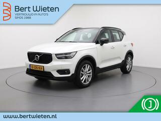 volvo-xc40-1.5-t4-recharge-r-design