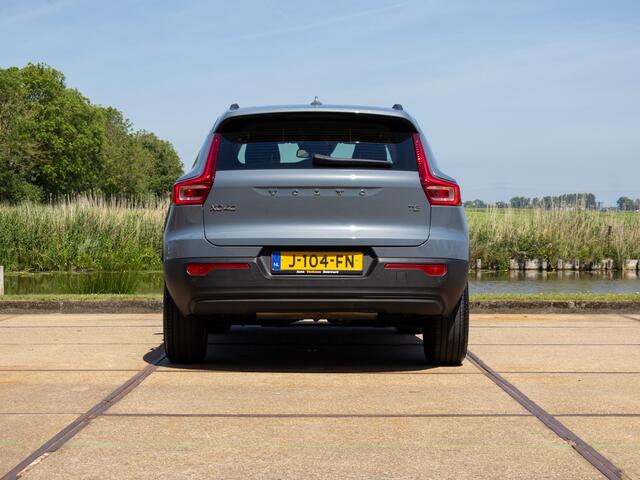 Volvo XC40 1.5 T2 Momentum Core LED Virtual cockpit Navi
