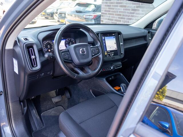 Volvo XC40 1.5 T2 Momentum Core LED Virtual cockpit Navi