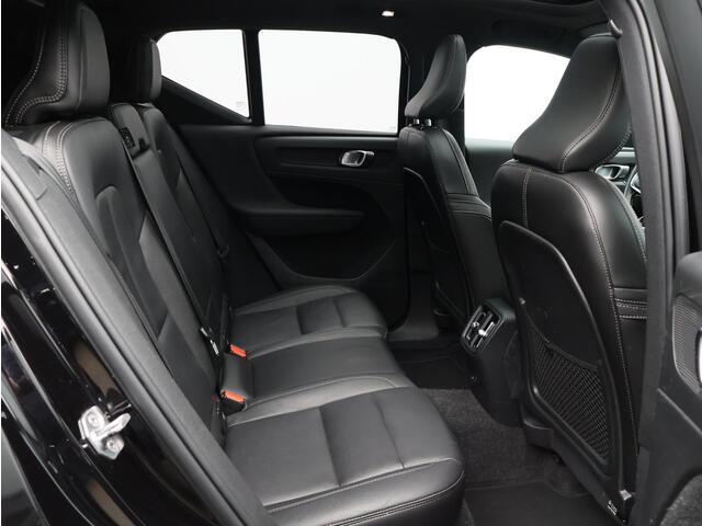 Volvo XC40 Recharge P8 AWD R-Design / Panoramadak / Lederen Bekleding / 360 Camera / Harman Kardon / Getint Glas / Adaptive Cruise /