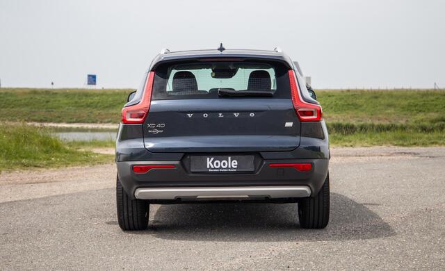 Volvo XC40 1.5 T4 Recharge Inscription AUTOMAAT / PLUG IN HYBRID / CARPLAY / CAMERA / STOELVERWARMING
