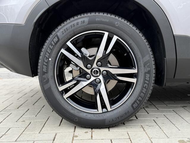 Volvo XC40 2.0 B4 Automaat Plus Dark | Lounge | Panoramadak