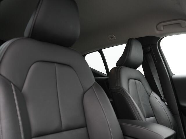 Volvo XC40 T5 Plus Dark PHEV 262pk Dealer O.H. | Adaptive Cruise | 360 Camera | Harman / Kardon | Lederen Sportstoelen Memory & Verwarmd | Keyless | Blis | Stuur Verwarmd | Apple Carplay | Navigatie | DAB | 19"L.M | Plug In Hybrid |