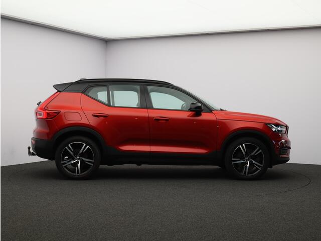 Volvo XC40 1.5 T4 Recharge R-Design / Trekhaak / Panoramadak / 360 Camera / Harman kardon / Adaptive Cruise / Nubuck Bekleding / BLIS /