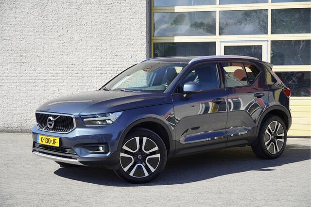 Volvo XC40 1.5 T2 Automaat! Business Pro BJ2021 Lmv 19" | Led V+A | Pdc | Keyless entry | Elek. achterklep | Achteruitrijcamera | App-Connect | Navi | Virtual cockpit | Climate control | Cruise control | Sportstoelen | Zwarte hemel | Getint glas