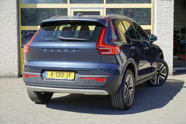 Volvo XC40 1.5 T2 Automaat! Business Pro BJ2021 Lmv 19" | Led V+A | Pdc | Keyless entry | Elek. achterklep | Achteruitrijcamera | App-Connect | Navi | Virtual cockpit | Climate control | Cruise control | Sportstoelen | Zwarte hemel | Getint glas