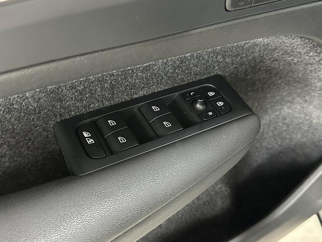 Volvo XC40 1.5 T5 Plug-in hybrid Plus Dark 262 pk | Acc | Memory | Verw. Voorruit |