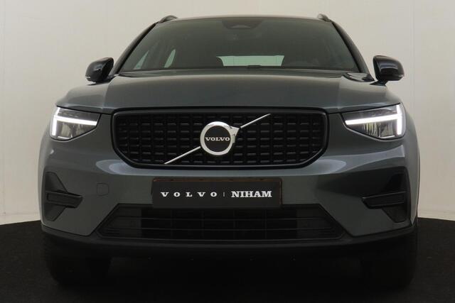 Volvo XC40 B4 (M-HYBRID) PLUS DARK -CAMERA|ADAP.CRUISE|VERW.VOORRUIT|TREKHAAK|HARMAN/KARDON|19"