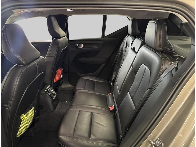 Volvo XC40 1.5 T5 Recharge Inscription | Leder | Panoramadak | Trekhaak | NL auto | Rijklaarprijs