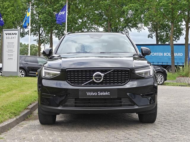 Volvo XC40 B3 180PK Plus Dark | H&K | Elektr. Stoelen | verw. Voorstoelen | ACC | 19''