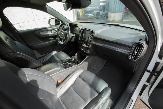 Volvo XC40 2.0 T4 R-Design