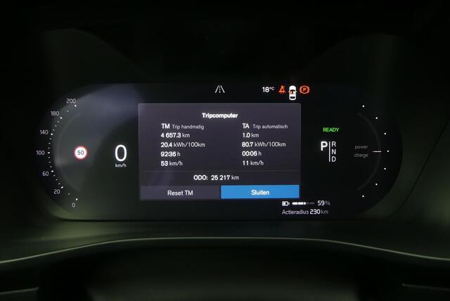 Volvo XC40 Recharge Core 70 kWh WINTER PACK, CRUISE, CLIMA, NAVI, CAMERA, PDC V&A, APPLE CARPLAY/ANDROID AUTO, STANDKACHEL, 25.217KM