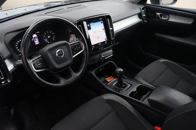 Volvo XC40 1.5 T3 Momentum | Trekhaak | Camera | Harman Kardon |