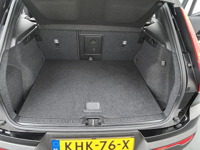 Volvo XC40 1.5 T5 Recharge 262 pk Inscription | Trekhaak | Stuur&Stoel verwarming | 19" LMV | Adapt. Cruise | Elektr. achterklep | Leer/Alcantara | Camera |