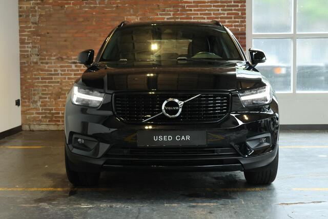 Volvo XC40 T2 R-Design | Adaptieve cruise control | High Performance audio | Achteruitrijcamera | Keyless Entree | | BLIS | Parkeersensoren voor + achter |