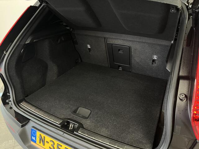 Volvo XC40 1.5 T5 Recharge Inscription | Lederen bekleding | Stoel stuur verwarming | Carplay