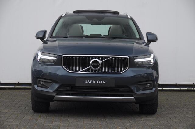 Volvo XC40 T4 190PK Automaat Inscription / Trekhaak / Panoramadak / Adaptieve koplampen / Adaptieve cruise control / Stoelverwarming / Keyless entry / elektrische achterklep / Apple carplay / Parkeersensoren met camera / BLIS