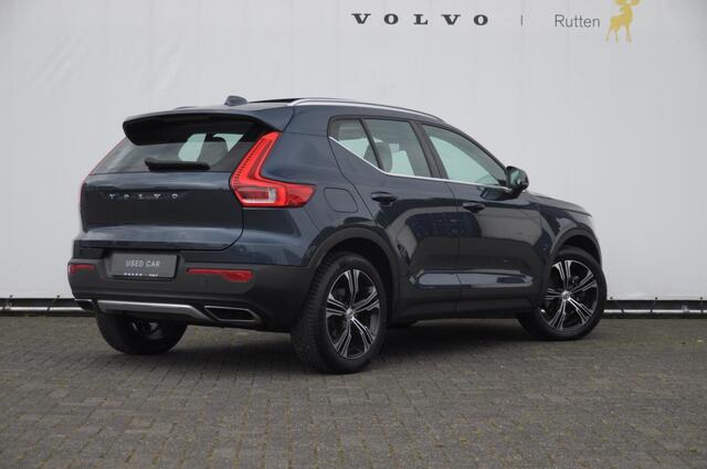 Volvo XC40 T4 190PK Automaat Inscription / Trekhaak / Panoramadak / Adaptieve koplampen / Adaptieve cruise control / Stoelverwarming / Keyless entry / elektrische achterklep / Apple carplay / Parkeersensoren met camera / BLIS