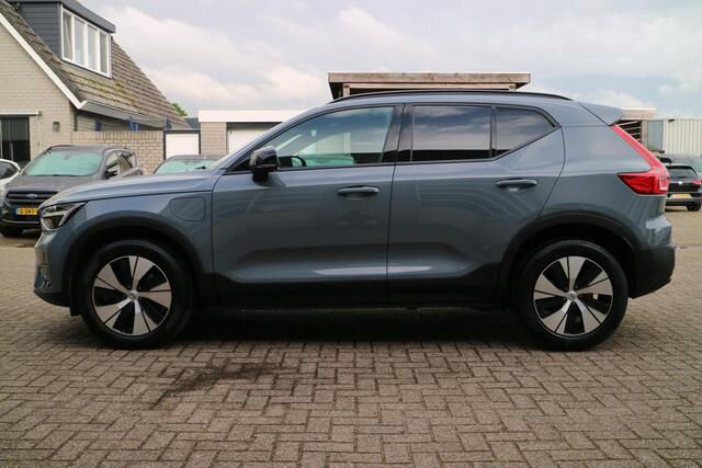 Volvo XC40 1.5 T4 Plug-in hybrid Plus Dark | Trekhaak! | Camera | Blind spot! |