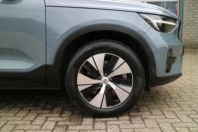 Volvo XC40 1.5 T4 Plug-in hybrid Plus Dark | Trekhaak! | Camera | Blind spot! |