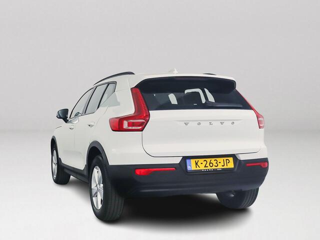 Volvo XC40 T2 Momentum Core | Parkeercamera | Cruise control | Navigatie