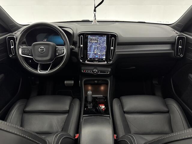 Volvo XC40 Recharge P8 AWD R-Design 78 kWh | Snelladen | Pano | 360° | H/K | Virtual | Trekhaak | Carplay