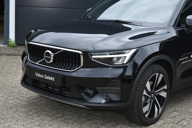 Volvo XC40 B4 Business Edition | 20' Lichtmetalen velgen | Keyless | BLIS | Adaptieve Cruise Control | Pilot Assist | Elektrische achterklep | Parkeer Camera | Extra getint glas | Stoel en stuurverwarming |