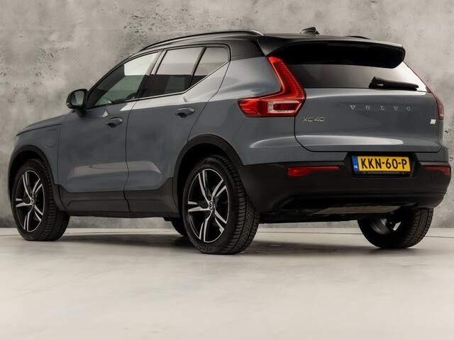 Volvo XC40 1.5 T5 Recharge R-Design 252Pk Automaat (APPLE CARPLAY, GROOT NAVI, STUUR/STOELVERWARMING, LEDER/ALCANTARA, GETINT GLAS, SPORTSTOELEN, CAMERA, ELEK ACHTERKLEP, NIEUWE APK, NIEUWSTAAT)