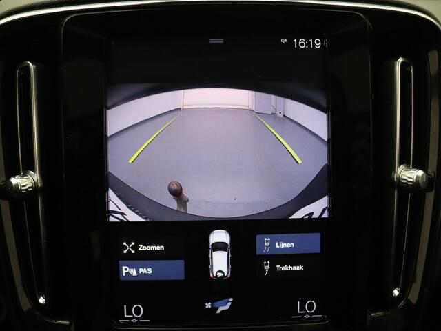 Volvo XC40 1.5 T3 Momentum Pro Panoramadak | Trekhaak