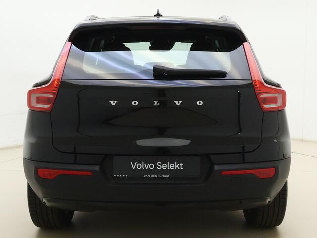 Volvo XC40 T3 163pk Automaat R-Design / Adapt. Cruise / BLIS / Nubuck / Stoel + Stuurw. Verwarming / Elektr. Trekhaak / PDC + Camera / 18'' / Elektr. Achterklep /