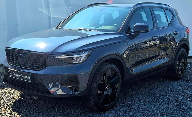Volvo XC40 2.0 B3 Plus Black Edition MY 2026 - 20" Wielen - Adaptive Cruise Control - Harman Kardon Audio - Climate - R7C0 Interieur - Camera achter - PDC voor en achter - Power seats links met memory - Two Tone