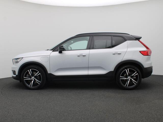 Volvo XC40 1.5 T5 Recharge R-Design 262PK Aut. Trekhaak, Achteruitrijcamera, Stoel en Achterbankverwarming, Navi, 19" LM Velgen, Adaptieve Cruise Control