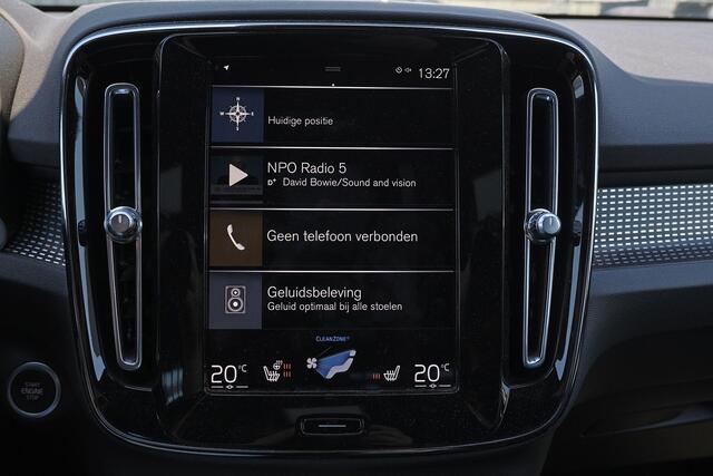 Volvo XC40 T4 Recharge R-Design Expression - IntelliSafe Assist & Surround - Harman/Kardon audio - Adaptieve LED koplampen - Parkeercamera achter - Verwarmde voorstoelen & stuur - Parkeersensoren voor & achter - Draadloze tel. lader - Extra getint glas - 19' LMV