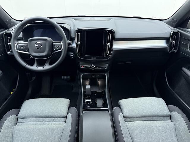 Volvo XC40 B3 177pk Plus Black Edition / Harman Kardon audio / Lighting / Elektrische stoelen met geheugen /