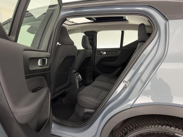 Volvo XC40 1.5 T4 Recharge R-Design Expression {SoH-83%} (Plug-in) (INCL-BTW) Aut. *PANO | DIGI-COCKPIT | HARMAN/KARDON | BLINDSPOT | KEYLESS | DAB | SPORTSEATS | FULL-LED | NAVI-FULLMAP | CAMERA | ECC | TOWBAR | 18'' ALU*