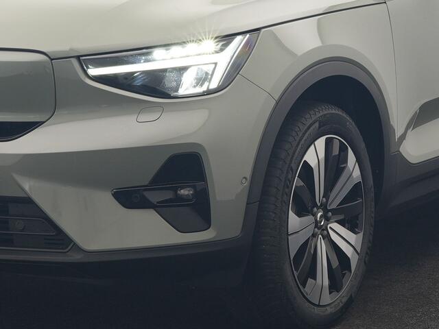 Volvo XC40 Ultimate Recharge Pure 69kWh 231pk Dealer O.H. | Panodak | Warmtepomp | Adaptive Cruise | 360 Camera | Harman / Kardon | Sportstoelen Memory & Verwarmd | Keyless | Blis | Apple Carplay | Google Assistent | DAB |
