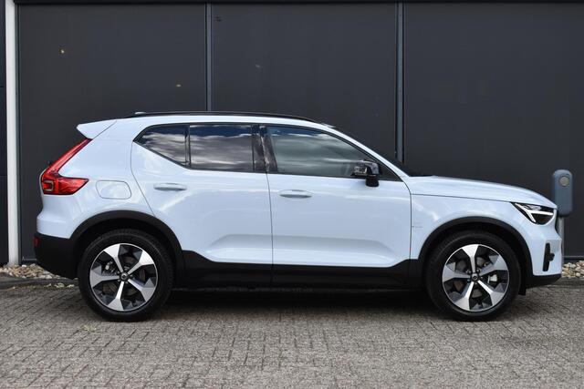Volvo XC40 B4 Plus Dark | Trekhaak | Verwarmbare voorstoelen en stuurwiel | Keyless | Premium audio by Harman Kardon |