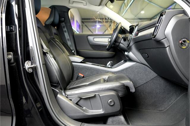 Volvo XC40 1.5 T4 Recharge 155kW/211pk DCT7 Inscription ADAPT.CRUISE + PILOT ASSIST + NAPPA LEER + NAVI SENSUS + LANE ASSIST + STUUR-&STOELVERWARMING + CAMERA + STYLING PAKKET + KEYLESS ENTRY&GO + EL.TREKHAAK + PARKSENSOREN V&A + 19" LM-VELGEN!!