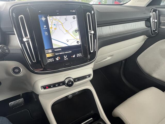 Volvo XC40 1.5 T5 262 Pk Recharge Inscription Navigatie Trekhaak Harman Kardon Panoramadak 360 Camera Leder 19 Inch ACC Pilot Assist Carplay 1e Eigenaar Plug In Hybride