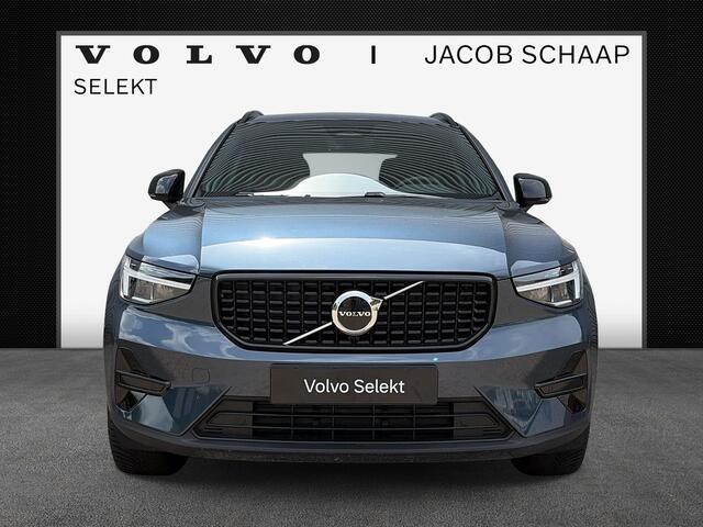 Volvo XC40 2.0 B4 Plus Dark / Elektr. verstelb. voorstoelen / Harman/Kardon / Achteruitrijcamera /