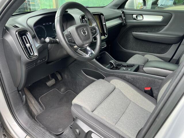 Volvo XC40 1.5 T4 Plug-in hybrid Core Bright | Rijklaar incl 12 mnd Bovag | Facelift Carplay Camera