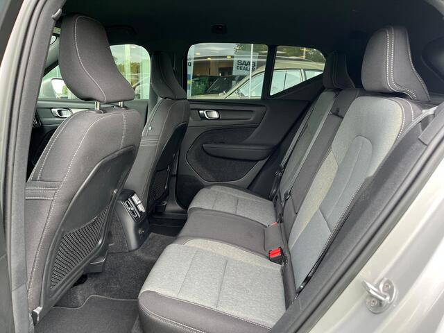Volvo XC40 1.5 T4 Plug-in hybrid Core Bright | Rijklaar incl 12 mnd Bovag | Facelift Carplay Camera